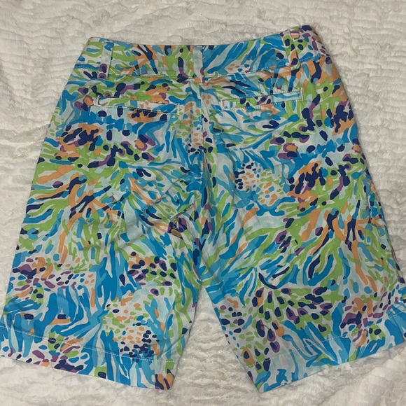 Bundle of 2 Lilly Pulitzer EUC shorts - size 0 - Picture 8 of 8